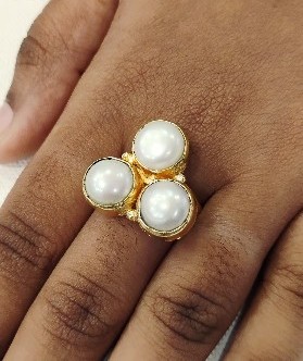 TRIO PEARL RING