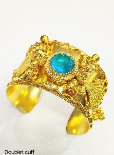 HANDCRAFTED BRASS BRACELET