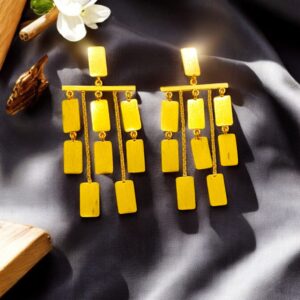 GOLDEN GLEAM DANGLER